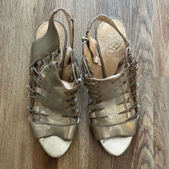 Vince‎ Camuto Women's Heeled Sandals Side Zipper Silver Size 8.5 - Picture 4 of 7